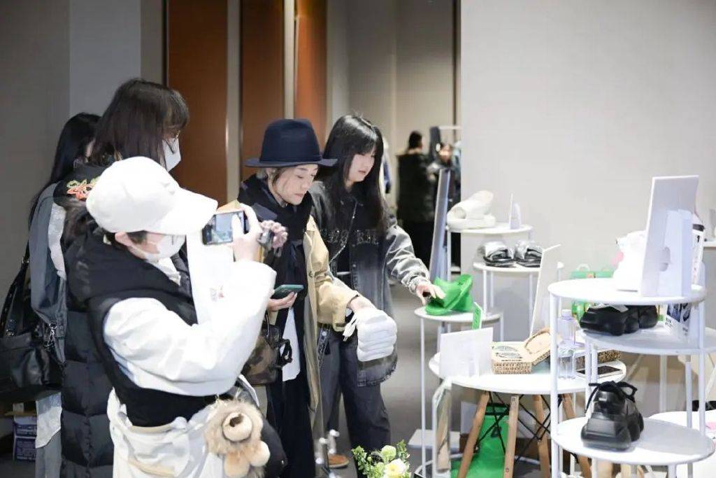 AG九游会 九游会AGDHUB设计汇时尚品牌交融生长新场景(图3)