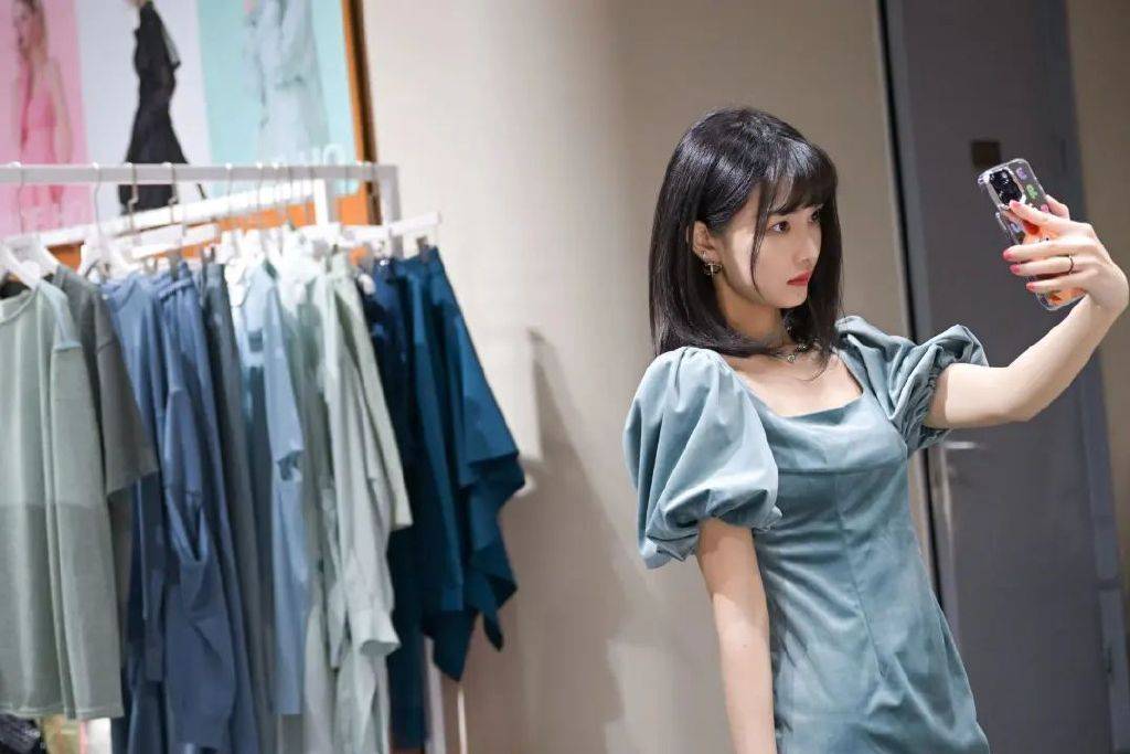 AG九游会 九游会AGDHUB设计汇时尚品牌交融生长新场景(图7)